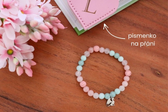 drak na naramku z mineralu